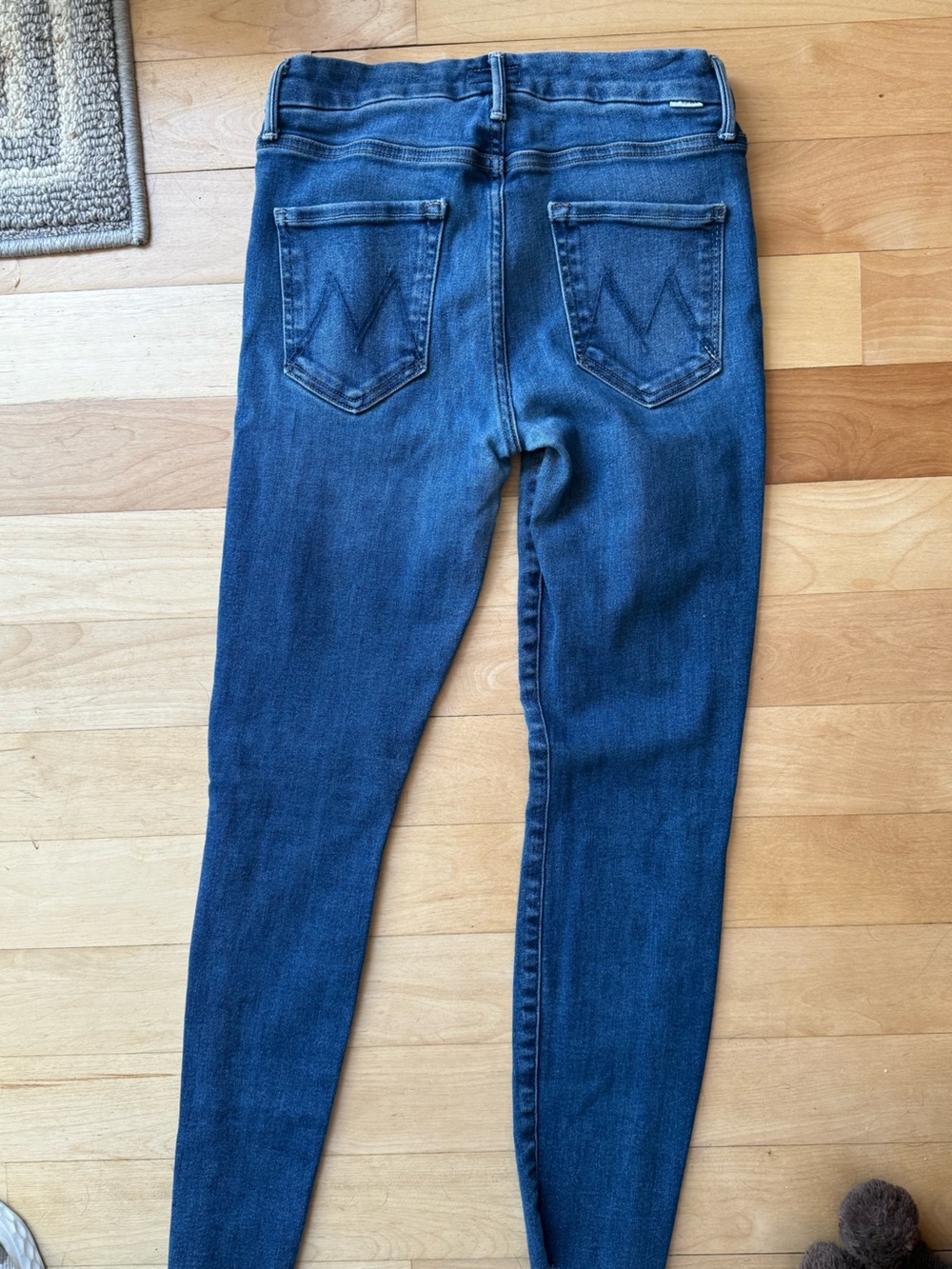 Mother Jean High-Rise Looker Straight-Leg Jeans in Medium Blue -home Movies - Picture 12 of 15
